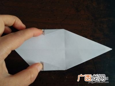 纸暗器怎么折飞刀,如何折纸飞刀？