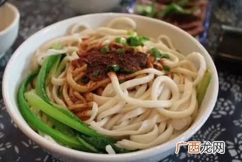 棍棍面怎么做,酸菜棍棍面的做法？