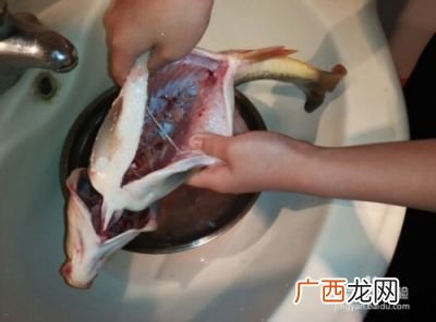 长臂虾怎么处理干净,蒜蓉长臂虾做法？
