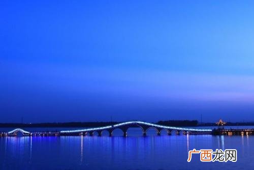 在机场等一艘船是什么意思,“在机场等一艘船”是什么意思？