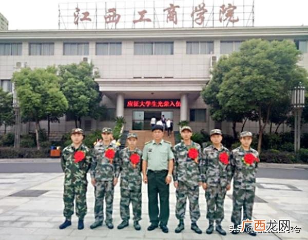 大学毕业如何考军校,大学生当兵考军校需要满足什么条件？