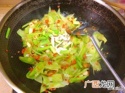 炒莴笋需要焯水吗,莴笋需要焯水吗家常做法？