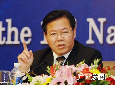 厦门大学的校长,易中天为什么离开武汉大学？