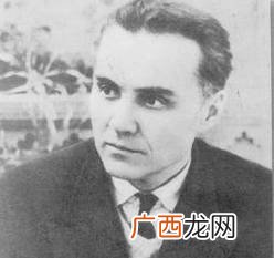苏霍姆林斯基的书被称为什么,全面和谐发展教育思想的提出者是前苏联结束教育学家谁？