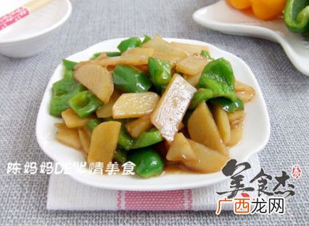 土豆片炒辣椒的详细做法,柿子椒炒土豆片怎么做？