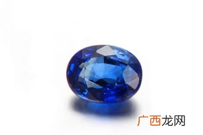 蓝宝石寓意是什么意思,蓝宝石的宝石语?