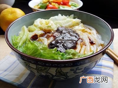 米线酱料具体的做法是什么,米线酱料的配料表？