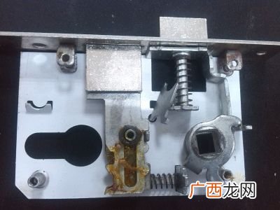 锁具的内部结构是什么呢,门把锁的结构？