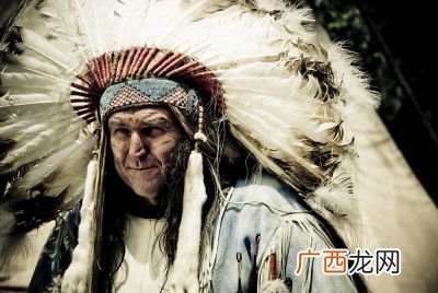 印第安人属于哪个人种,印第安人是什么色的人种？