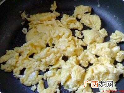 火腿肠适合炒什么菜