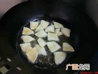 剩饺子皮怎么做好吃又简单