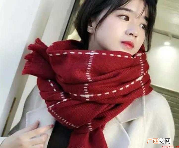 冬季系围巾方法有哪些 系围巾方法有哪些