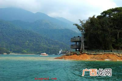201日月潭 分明在湖上打一地名？