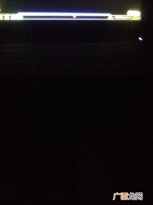 屏幕严重漏光怎么修复,电脑屏幕漏光怎么办？