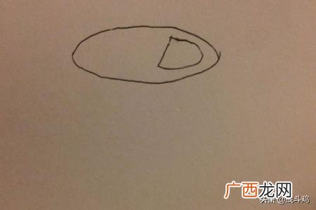 洒水壶怎么画,洒水壶的简笔画怎么画？