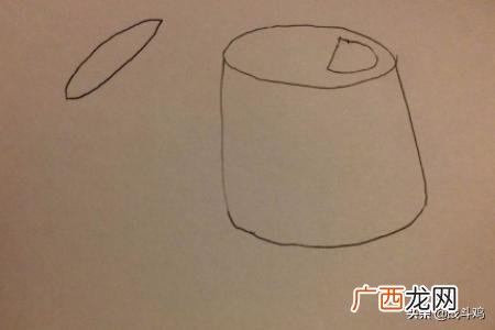 洒水壶怎么画,洒水壶的简笔画怎么画？