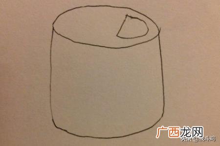 洒水壶怎么画,洒水壶的简笔画怎么画？