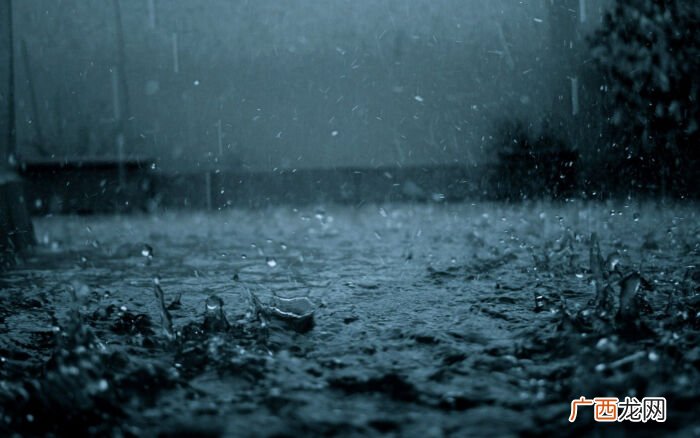 倾盆大雨造句,“雨下的又大又急”是什么词语？