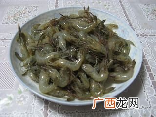 水煮河虾的做法,正宗五香小河虾的做法水煮？