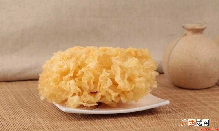 银耳用冷水泡还是热水
