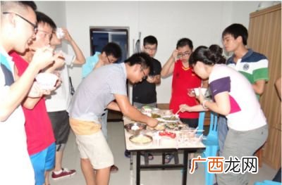 做客和作客分别含义是什么,【高中语文】做客和作客有什么区别？