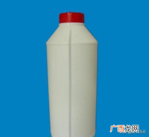 聚酯瓶片是什么,聚酯瓶是不是塑料瓶?