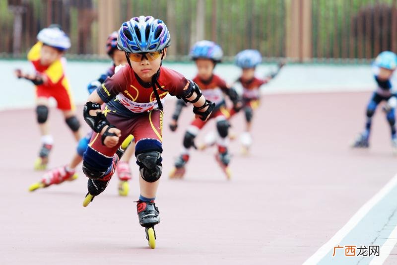 为什么要学轮滑学轮滑的优点,轮滑好处的简洁语句?