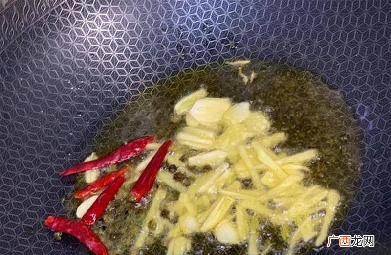 菜头怎么炒好吃又简单,爆炒菜头的家常做法?