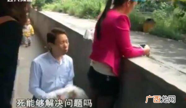 哀求的意思是什么,哀求的近义词是什么，哀求的反义词是什么？