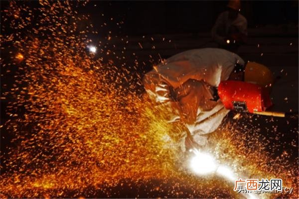 机械加工都包括哪些,采掘工业、原料工业、加工工业有什么区别？