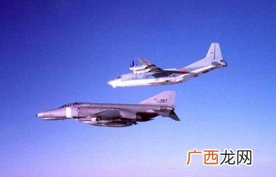 中国每天有多少架次飞机在飞行,浦东机场一天有多少飞机起飞？