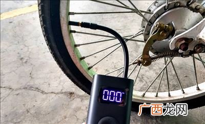 自行车胎压多少正常,电动自行车的气压多少合适?