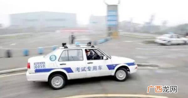 科目二考完后多长时间考科目三,科目二和科目三一共几个学时,每个学时多长时间？