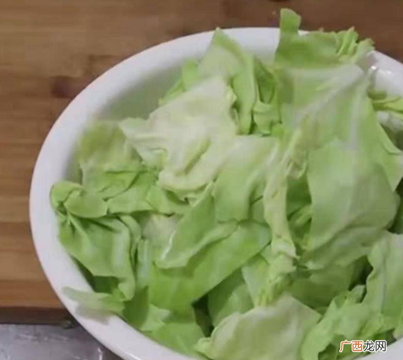 泡包菜怎么做又脆又好吃,泡包包菜怎么做又脆又不酸?