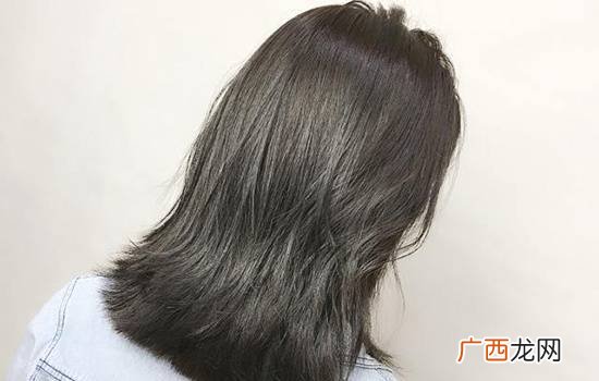 冷茶色适合什么肤色,肤色暗黄戴茶色墨镜好看吗？