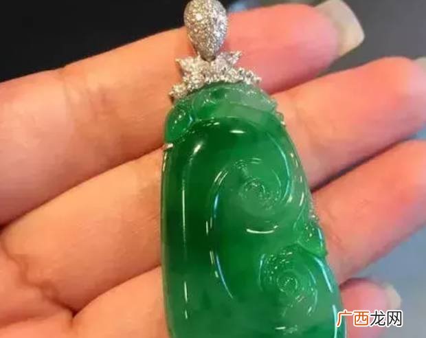 翡翠越贵越好吗,翡翠总质量多少最好？