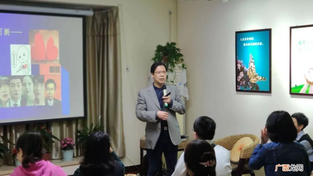 心理咨询中助人自助的含义是,心理咨询最核心的特点是什么？