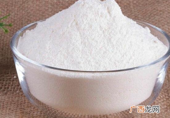 糯米怎么做成粉,糯米可以和排骨搭配在一起制作成粉