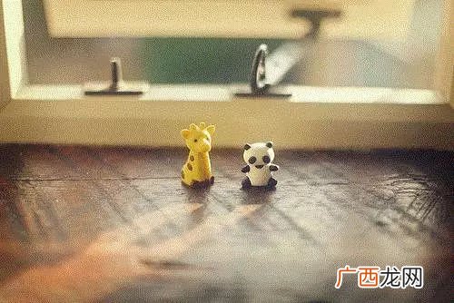 形容速度快的成语,形容很快的成语有哪些？