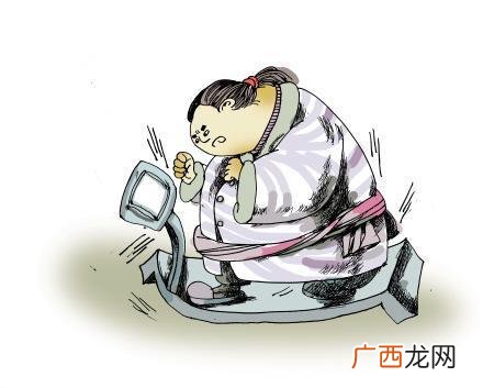 暴饮暴食什么意思,少吃多餐是什么意思？