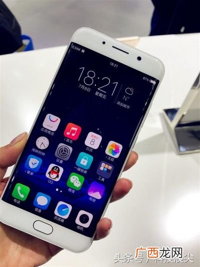 买vivo手机好还是小米手机好,vivo系统比miui系统怎么样？