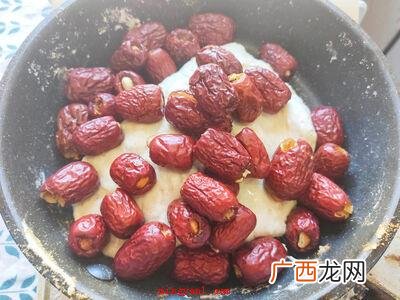 奶枣是时下时髦的小零食,很受年青人的钟爱 奶枣是什么东西？