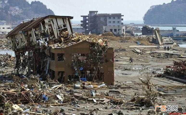 为什么会地震地球分为三层:中心层是地核,中间是地幔,外层是