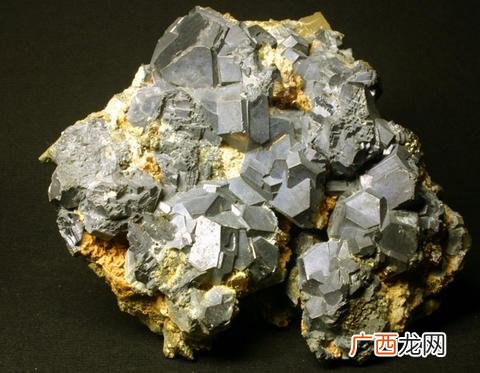 方铅矿是什么形状,方铅矿的形状？