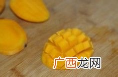 大芒果怎么切,切大青芒果的正确方法？