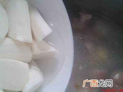 蹄膀炖汤怎么做好吃的具体操作步骤 蹄髈炖汤怎么做好吃
