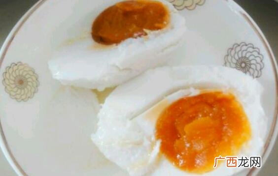 吃咸鸡蛋的好处与害处 咸鸡蛋怎么做