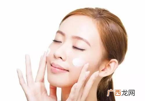 防晒霜可以直接涂在脸上吗,防晒霜可以擦脸上吗？