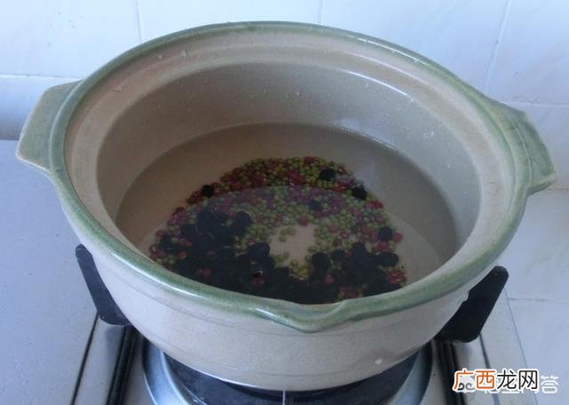 三豆汤的做法,三豆汤怎么煮好吃，三豆汤的做法及详细步骤？