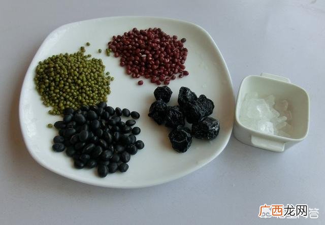 三豆汤的做法,三豆汤怎么煮好吃，三豆汤的做法及详细步骤？